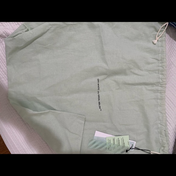 Authentic Off-White signature big bag - Picture 3 of 8